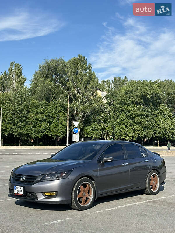 Honda Accord (2013)
