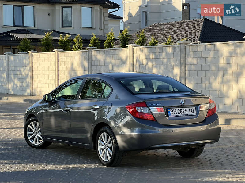 Honda Civic (2012)