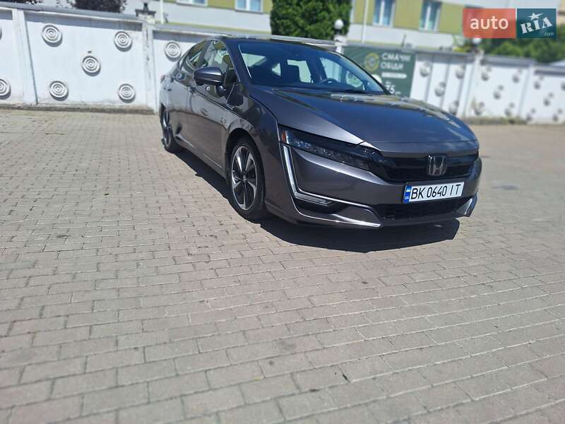 Honda Clarity (2018)