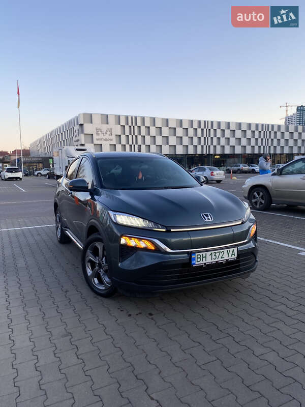 Honda M-nv (2022)