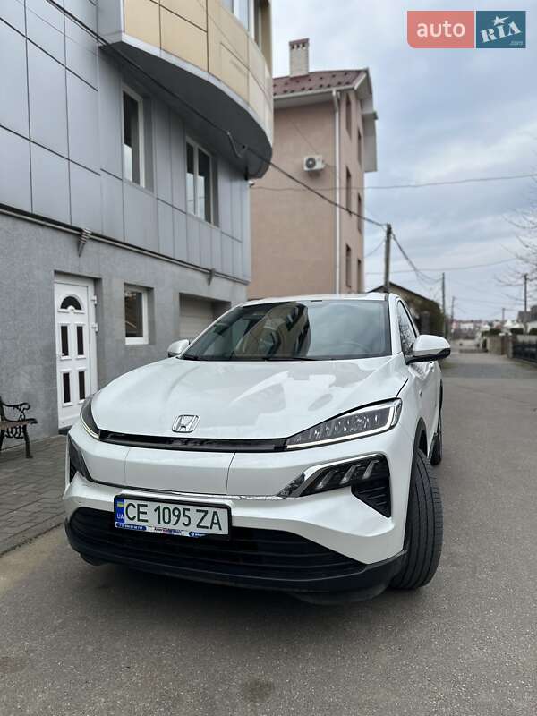 Honda M-nv (2022)
