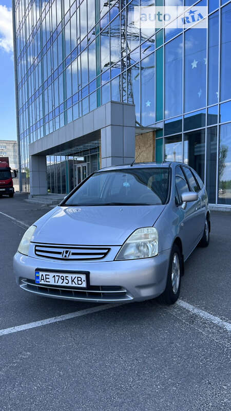 Honda Stream (2003)