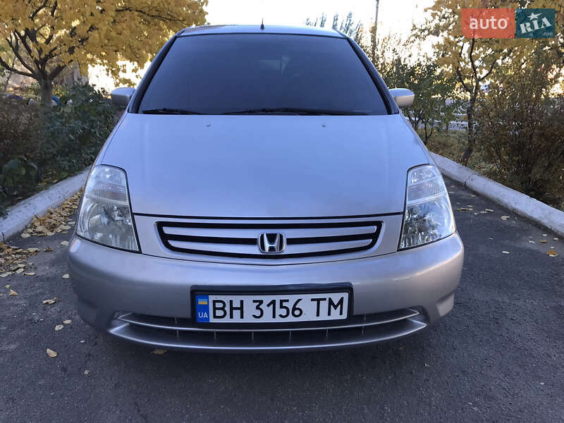 Honda Stream (2003)