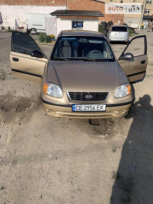 Hyundai Accent (2003)