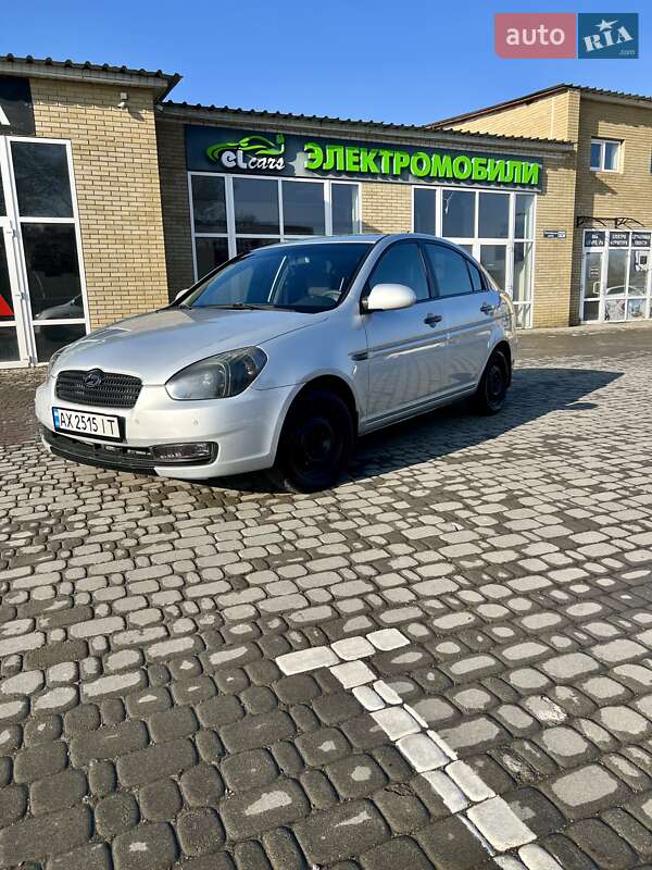 Hyundai Accent (2008)