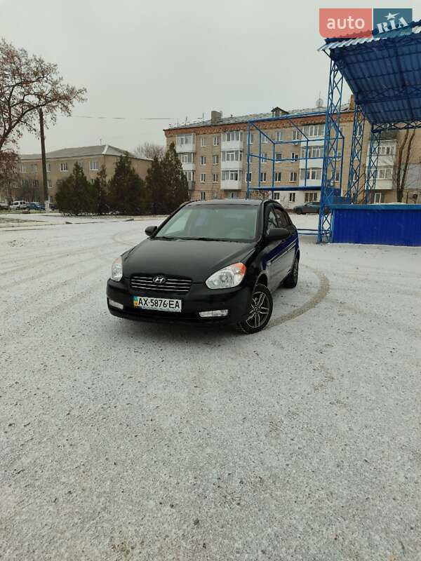 Hyundai Accent (2008)