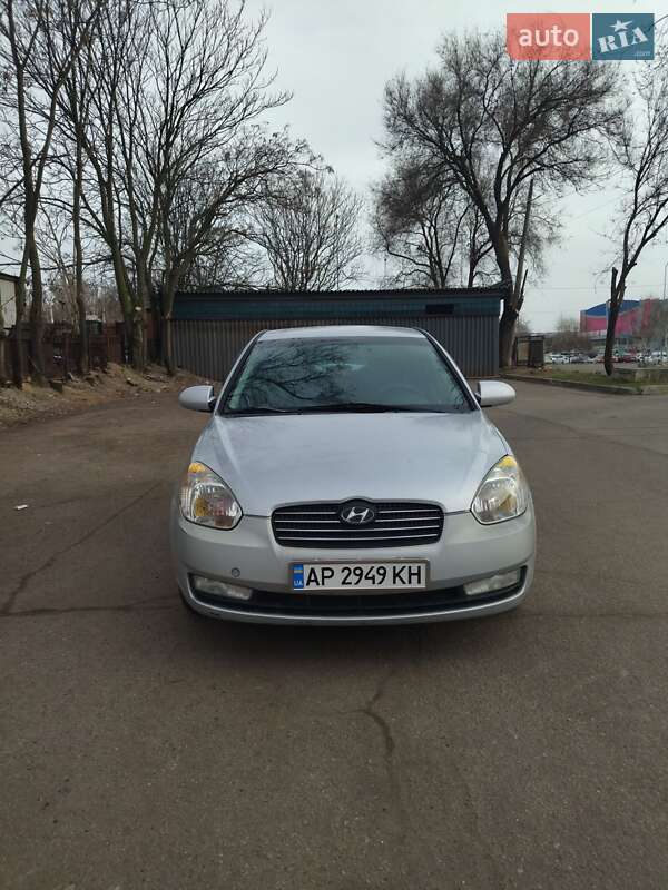 Hyundai Accent (2008)
