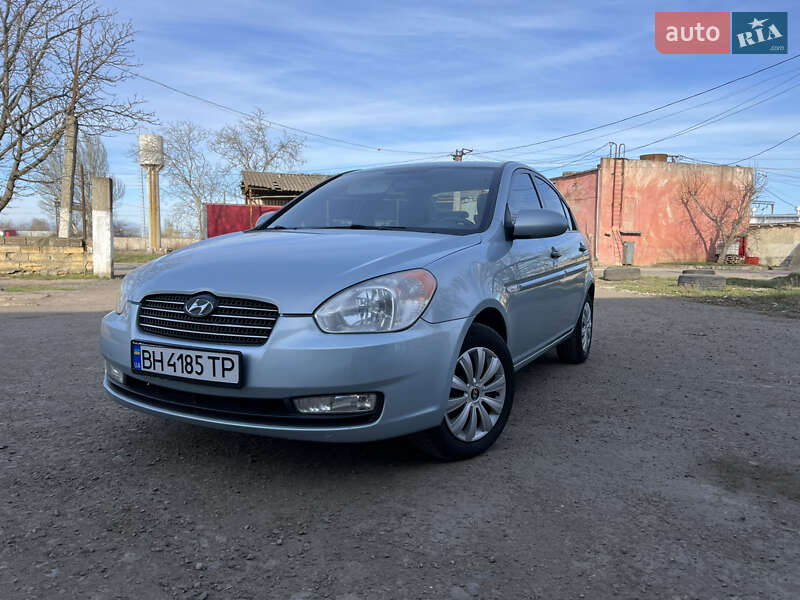 Hyundai Accent (2008)