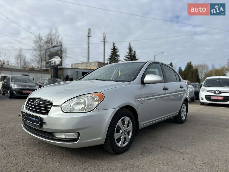 Hyundai Accent (2008)