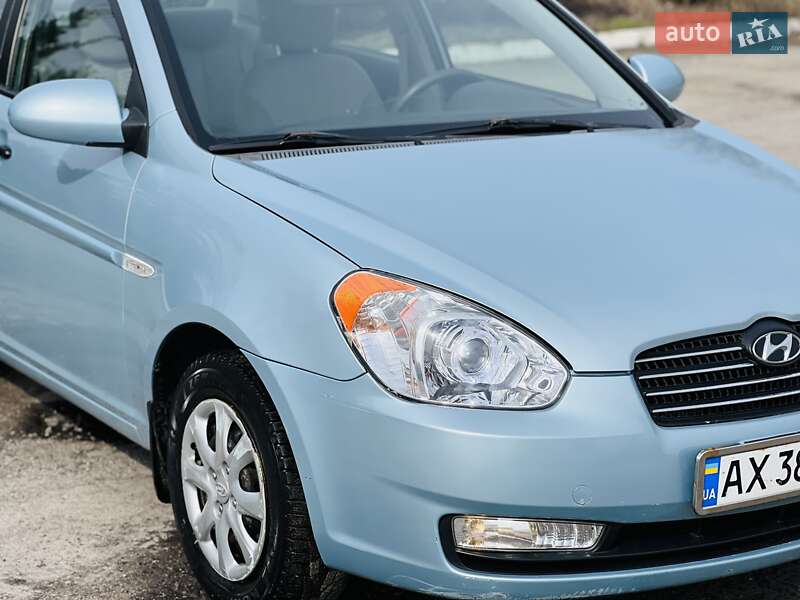 Hyundai Accent (2008)
