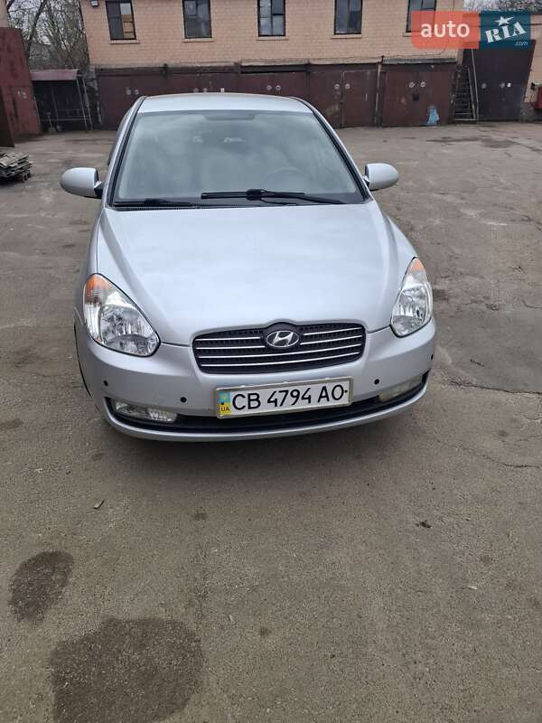 Hyundai Accent (2009)