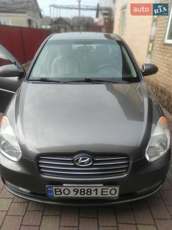 Hyundai Accent (2008)