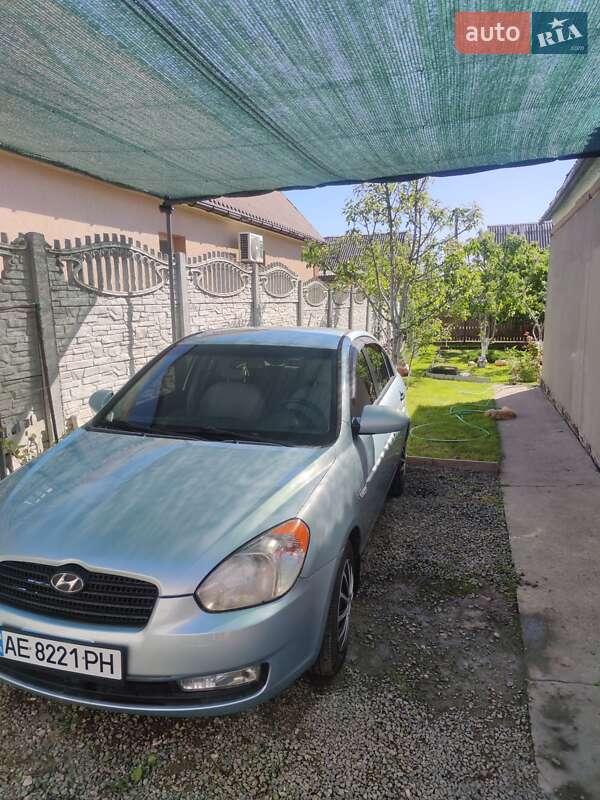 Hyundai Accent (2008)