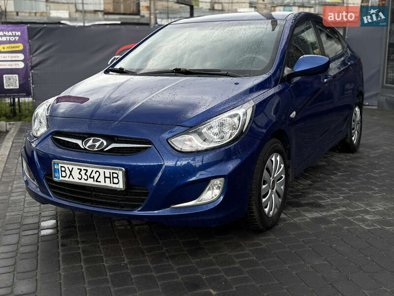Hyundai Accent (2012)