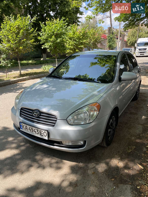 Hyundai Accent (2007)
