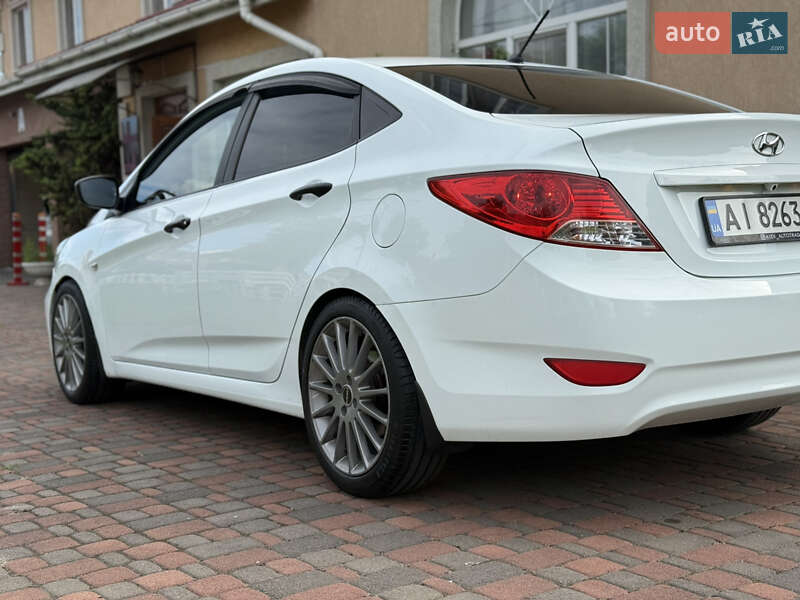 Hyundai Accent (2013)