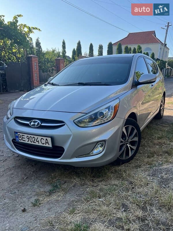 Hyundai Accent (2015)