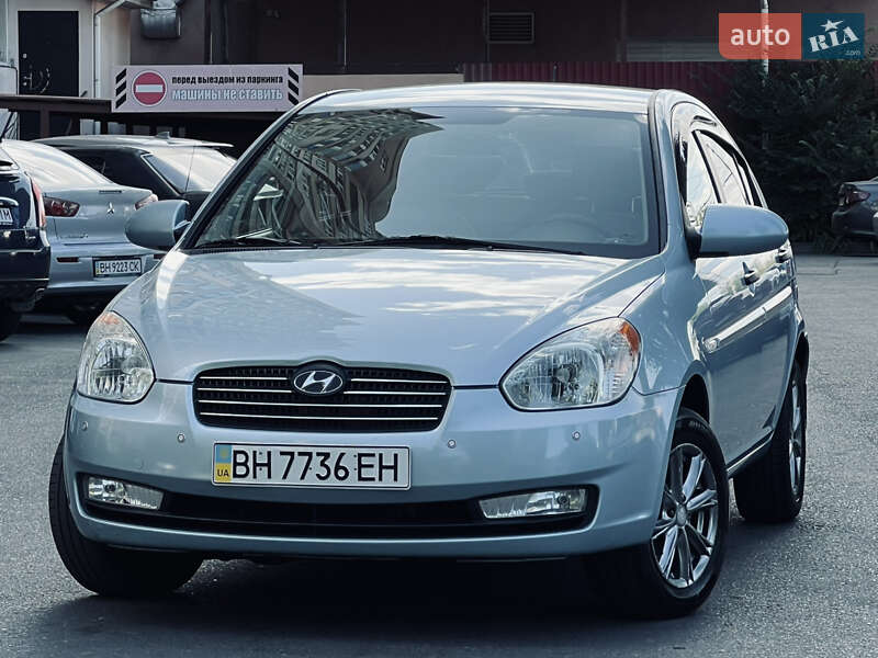 Hyundai Accent (2008)