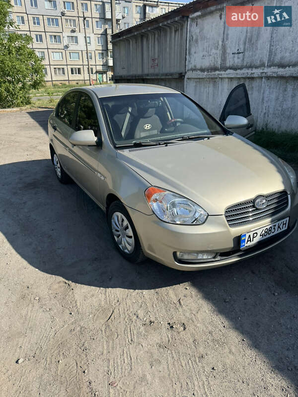 Hyundai Accent (2008)