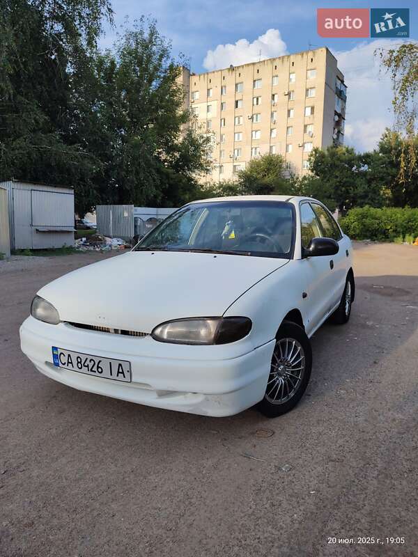 Hyundai Accent (1997)