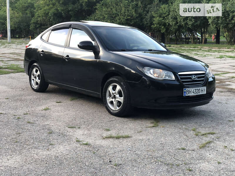 Hyundai Avante (2008)