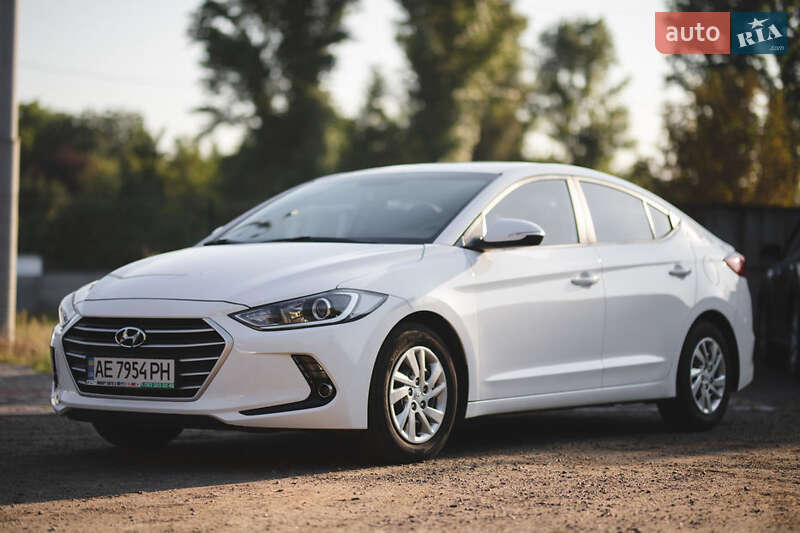 Hyundai Avante (2016)