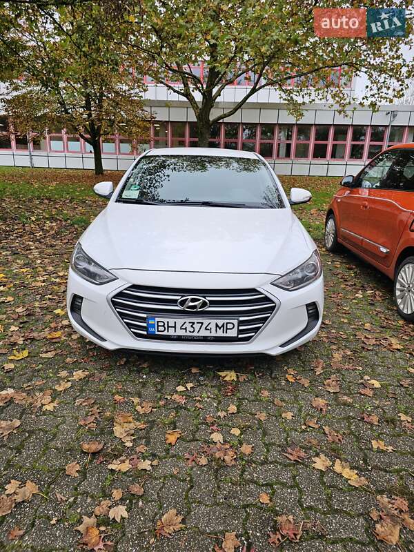 Hyundai Avante (2016)