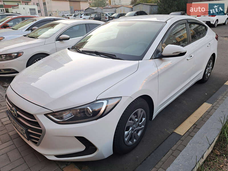 Hyundai Avante (2016)