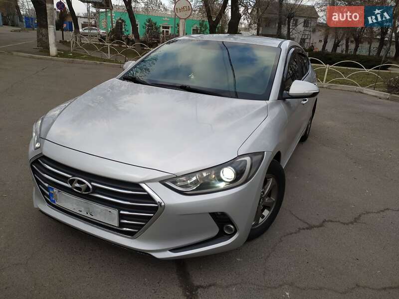 Hyundai Avante (2015)