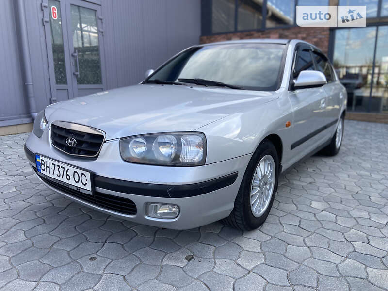 Hyundai Elantra (2001)