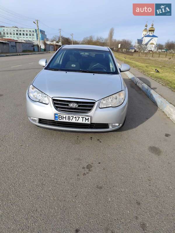 Hyundai Elantra (2008)