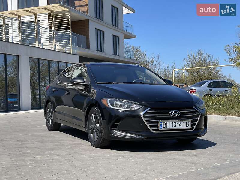 Hyundai Elantra (2016)