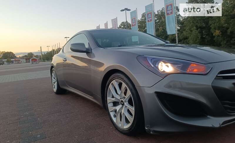Hyundai Genesis coupe (2013)