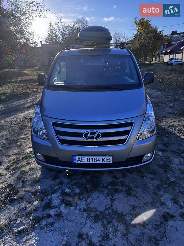 Hyundai Grand starex (2015)