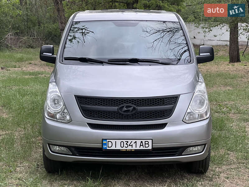 Hyundai Grand starex (2014)