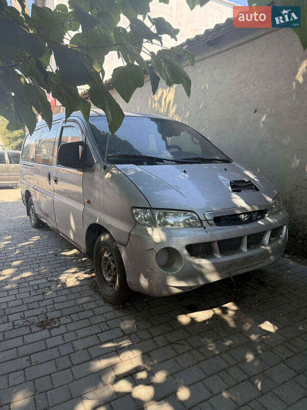Hyundai H 200 (2002)
