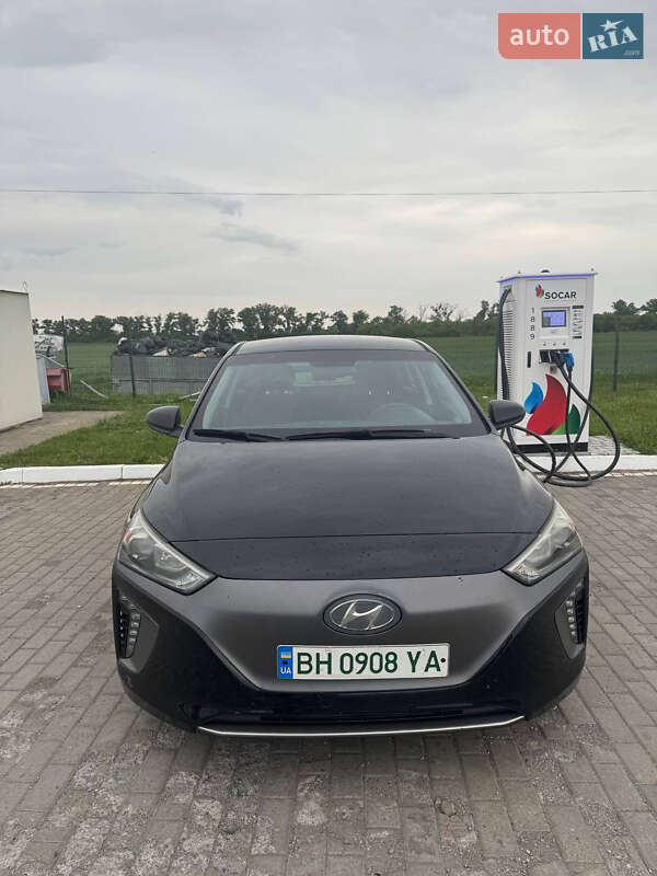 Hyundai Ioniq (2017)