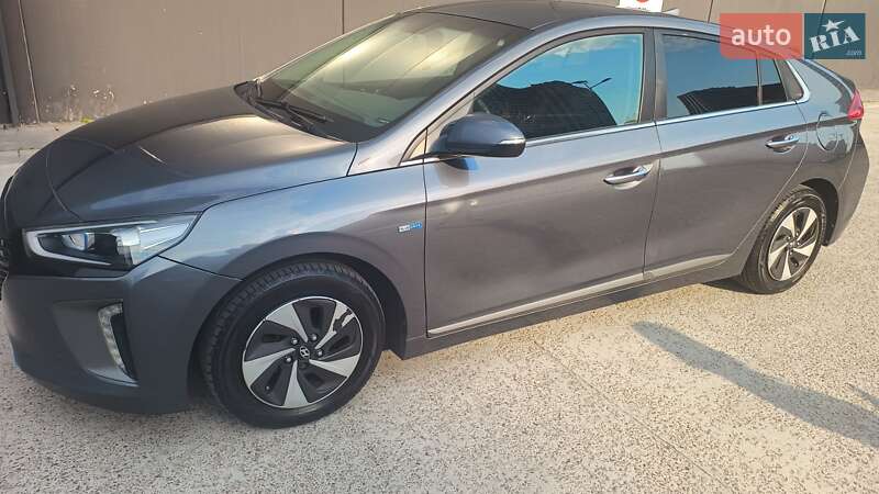 Hyundai Ioniq (2017)