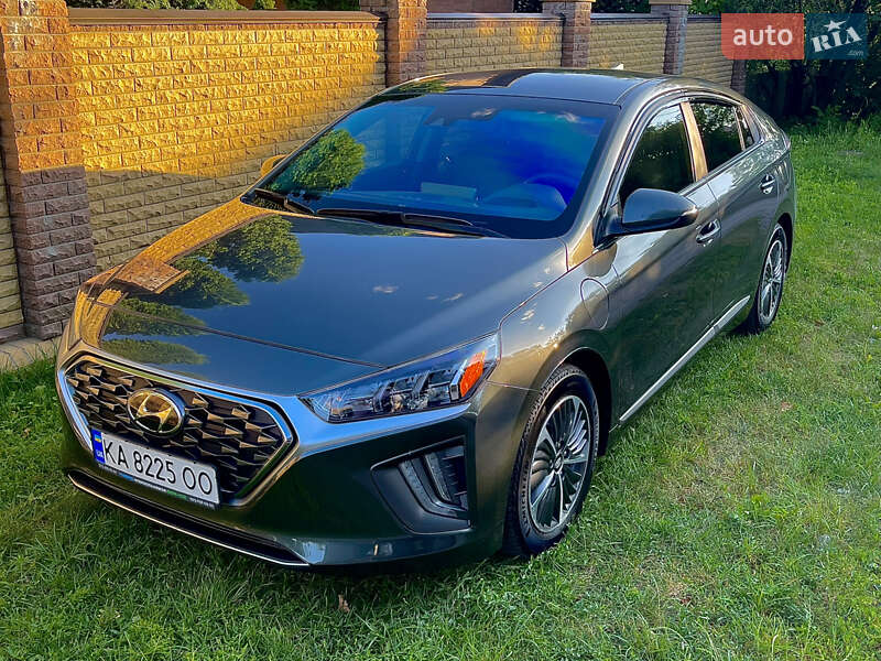 Hyundai Ioniq (2021)