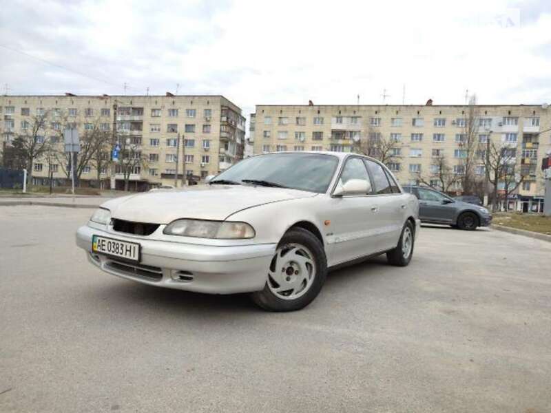 Hyundai Sonata (1993)