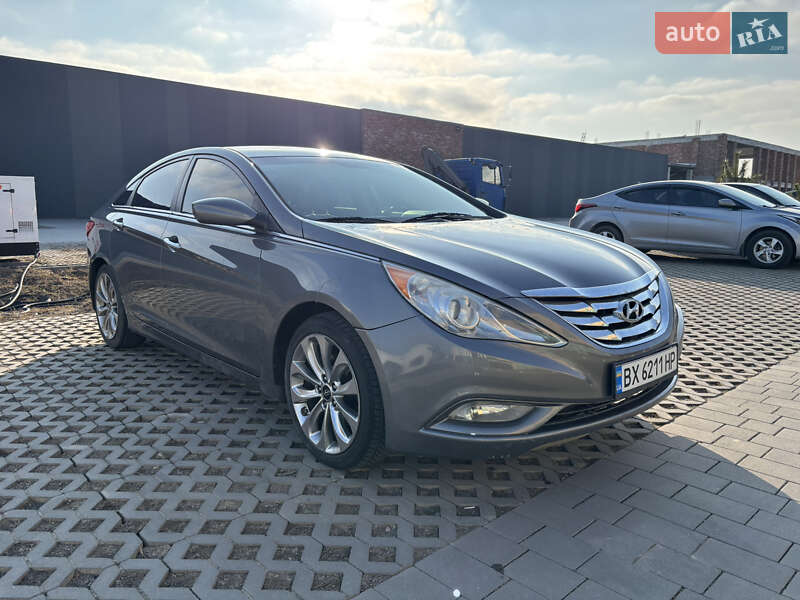 Hyundai Sonata (2012)