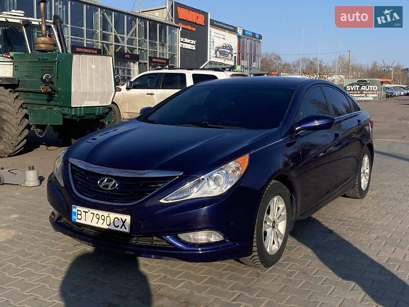 Hyundai Sonata (2012)