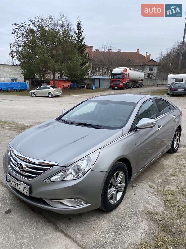 Hyundai Sonata (2014)
