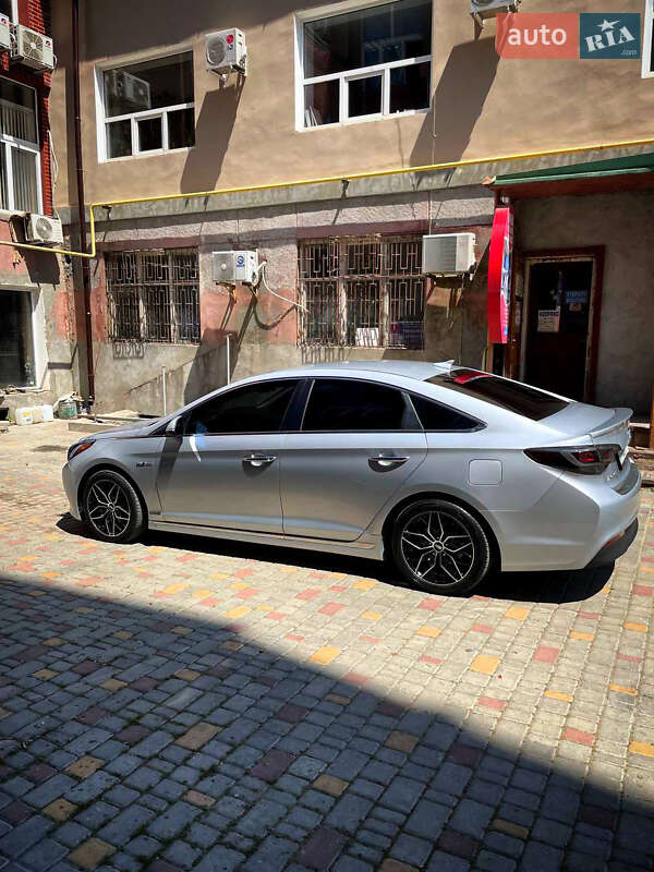 Hyundai Sonata (2016)