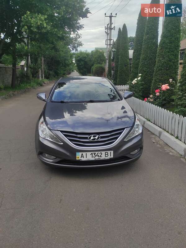 Hyundai Sonata (2011)