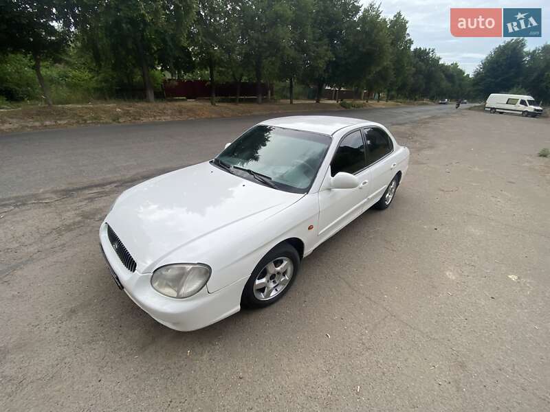 Hyundai Sonata (2001)