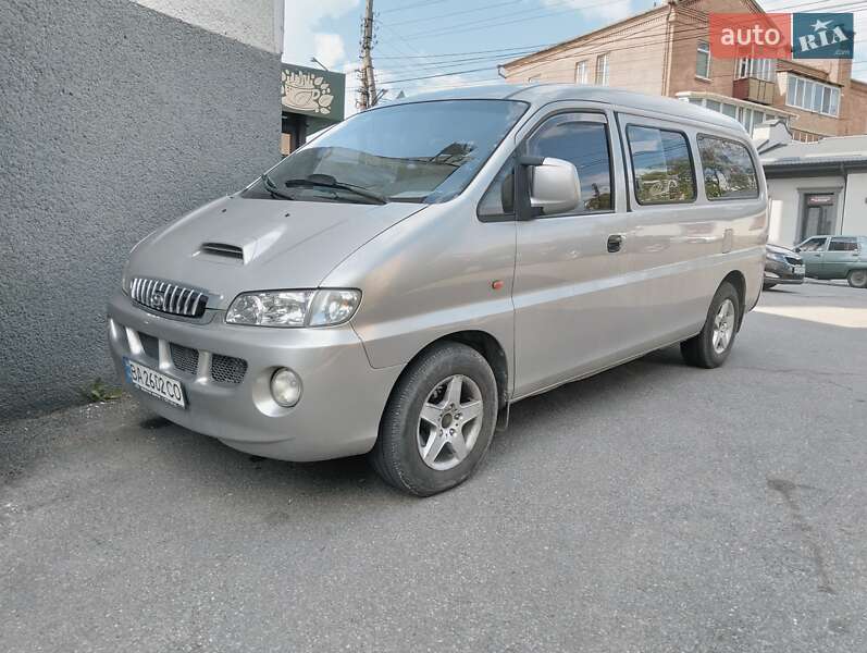 Hyundai Starex (2006)