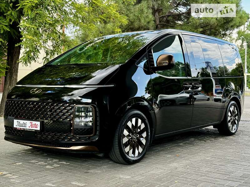Hyundai Staria (2022)