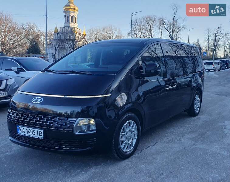 Hyundai Staria (2022)