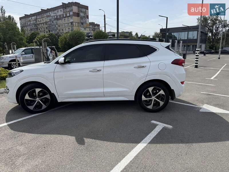 Hyundai Tucson (2016)